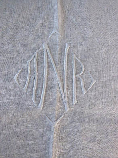 1930s-linen-tablecloth-napkins-6