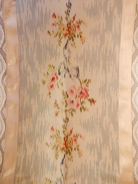 french-floral-silk-and-lace-4