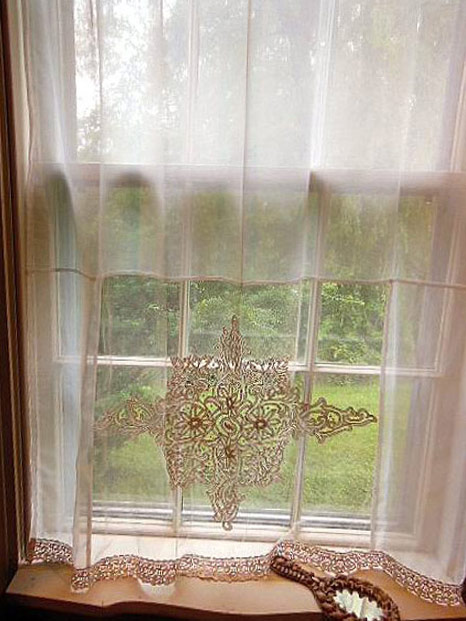 lace-medallion-panel-1