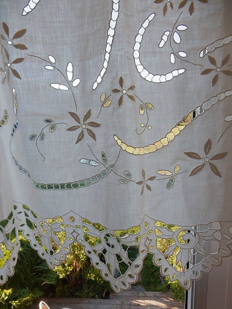 linen-cutwork-valance-1