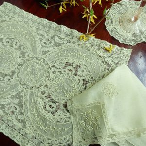 Normandy Lace Tabletop