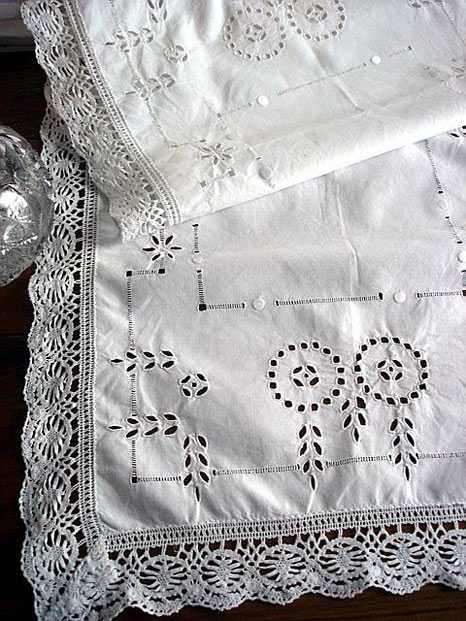 sweet-cottage-runner-1