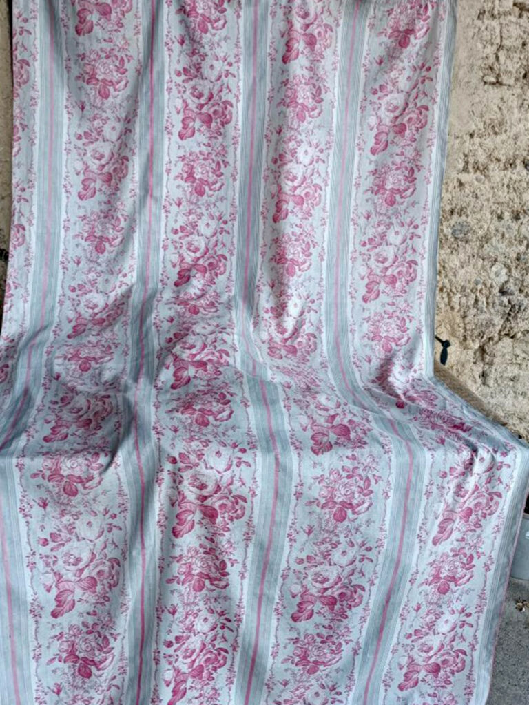 soft-pinks-and-french-blues-C1